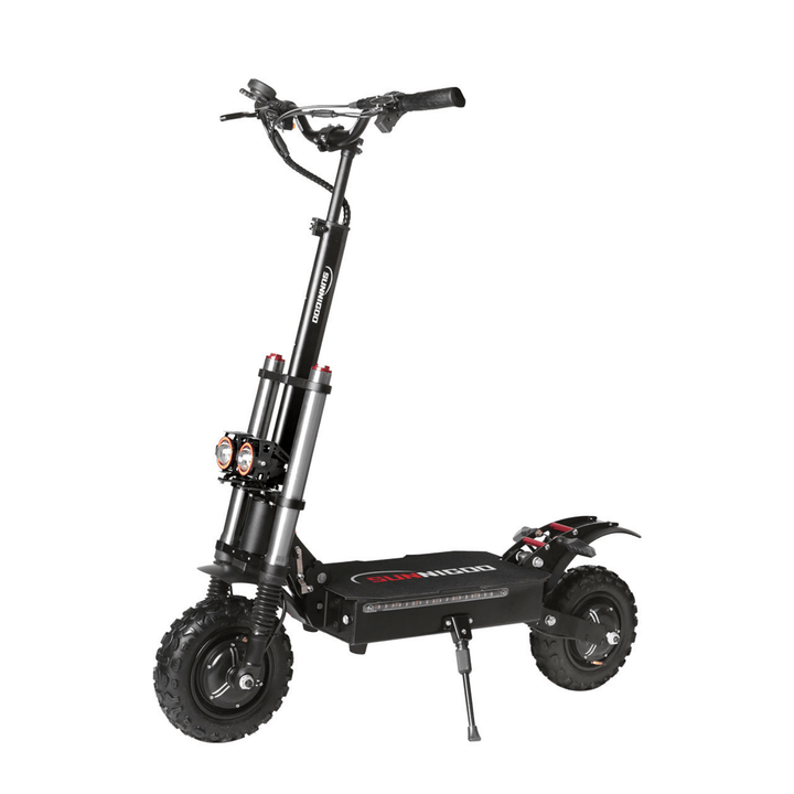 Patinete eléctrico Wheely X10 en vista frontal en ángulo