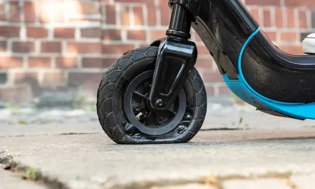 Cómo cambiar los neumáticos de tu patinete eléctrico: una guía paso a paso - Wheelyshop
