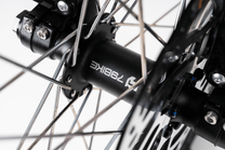 Rueda delantera y horquilla de la 79BIKE Falcon Pro RL