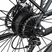 OneSport OT12 Pro, detalle del buje trasero, disco de freno, cassette y cadena