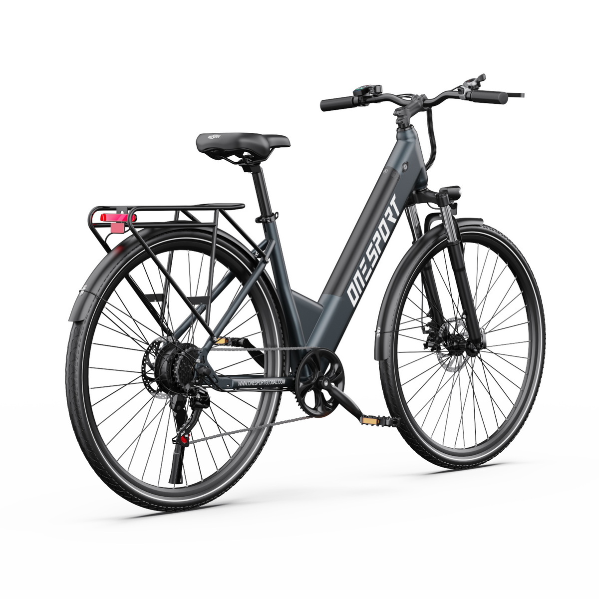Bicicleta eléctrica OneSport OT12 Pro vista en diagonal desde atrás con portaequipajes, luz trasera roja, sillín y cadena