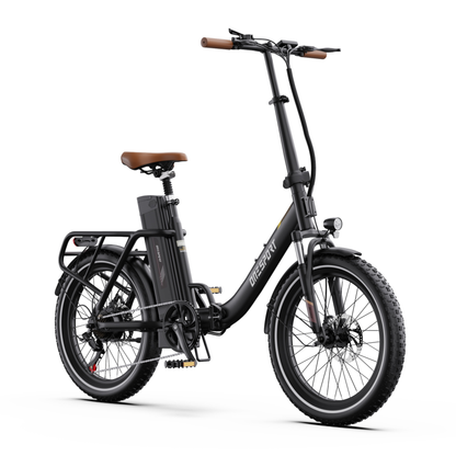 Bicicleta eléctrica OneSport OT16 Pro negra, vista frontal en ángulo con faro delantero, manillar con pantalla y sillín marrón