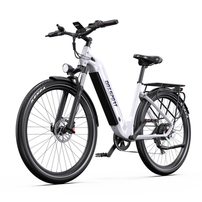 Bicicleta eléctrica OneSport WT05 en blanco, vista en diagonal desde delante con faro delantero, horquilla delantera y portaequipajes trasero