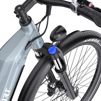 OneSport WT05, primer plano de la horquilla delantera con mando azul, luz, guardabarros delantero y neumático Kenda