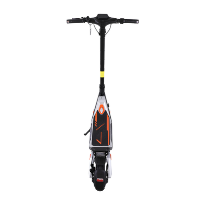 Wheely - J18 patinete eléctrico visto desde atrás con plataforma, manillar, guardabarros trasero y luz trasera