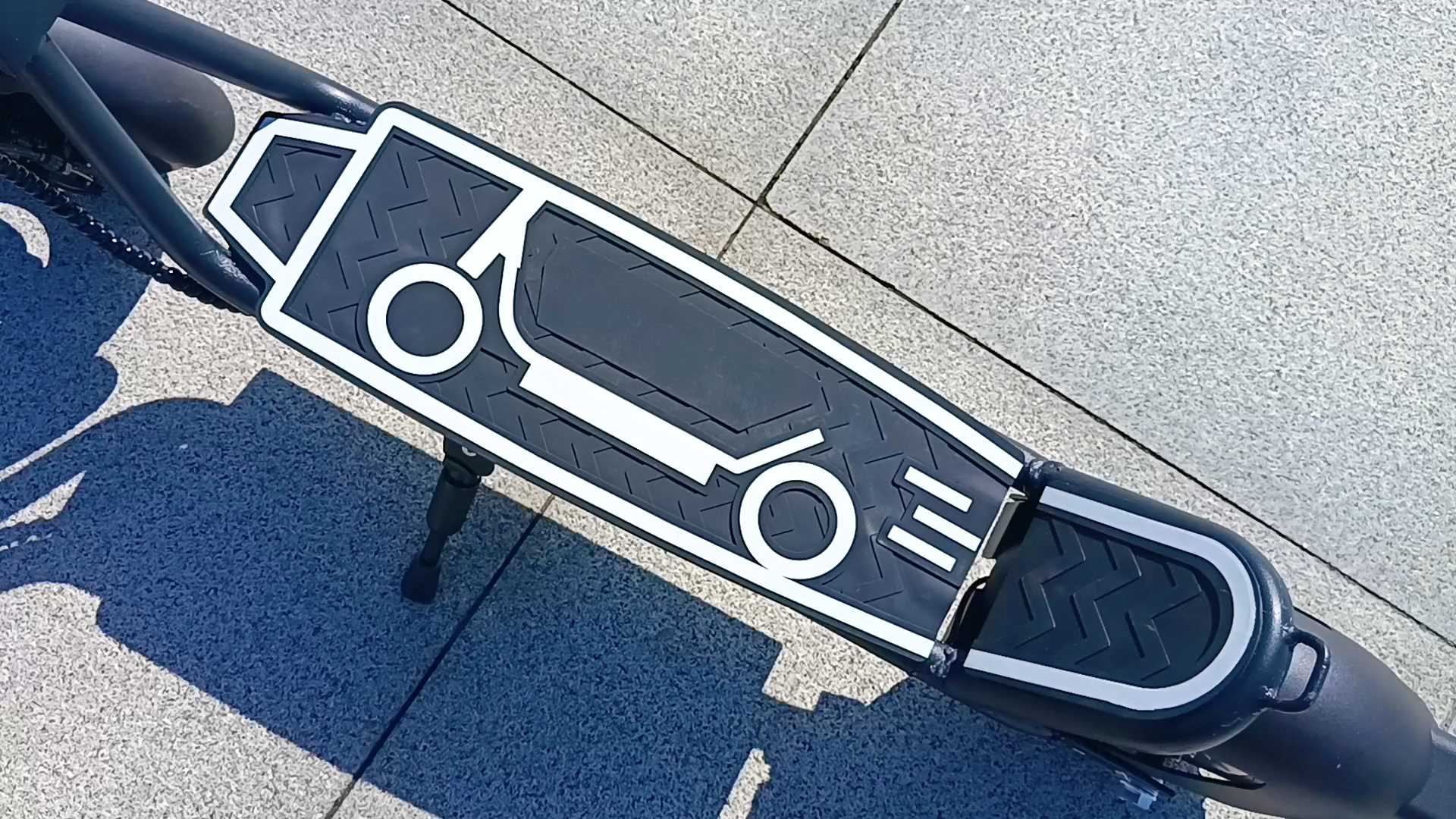 DriveTron DT01 - Electric scooter - Wheelyshop