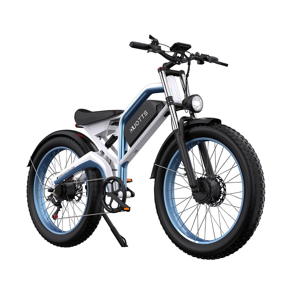 Bicicleta eléctrica fat bike Duotts N26 en vista frontal en ángulo desde el lado opuesto en color gris