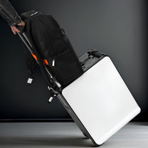Persona tirando de la maleta eléctrica montable Air Pro Edition