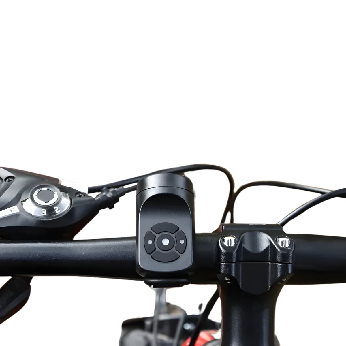 Bocina eléctrica 120 dB en el manillar de la bicicleta en primer plano
