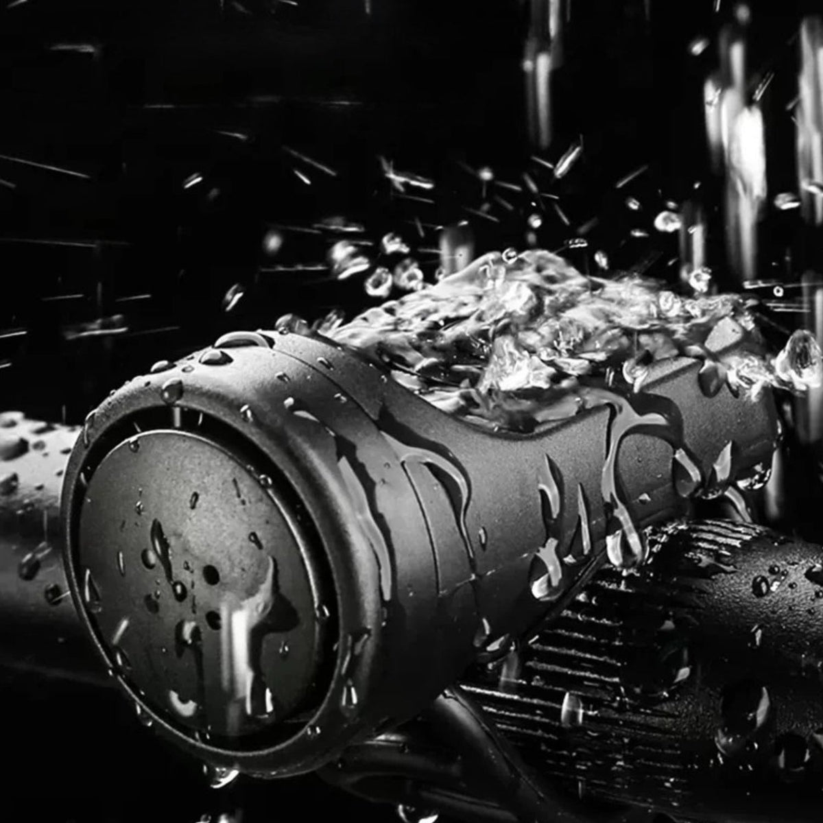 Bocina eléctrica 120 dB con salpicaduras de agua