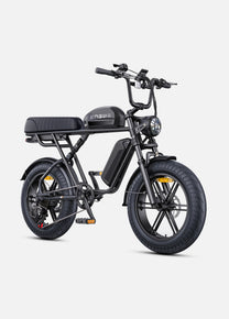 Bicicleta eléctrica fat bike ENGWE M1 en vista frontal en ángulo en color negro