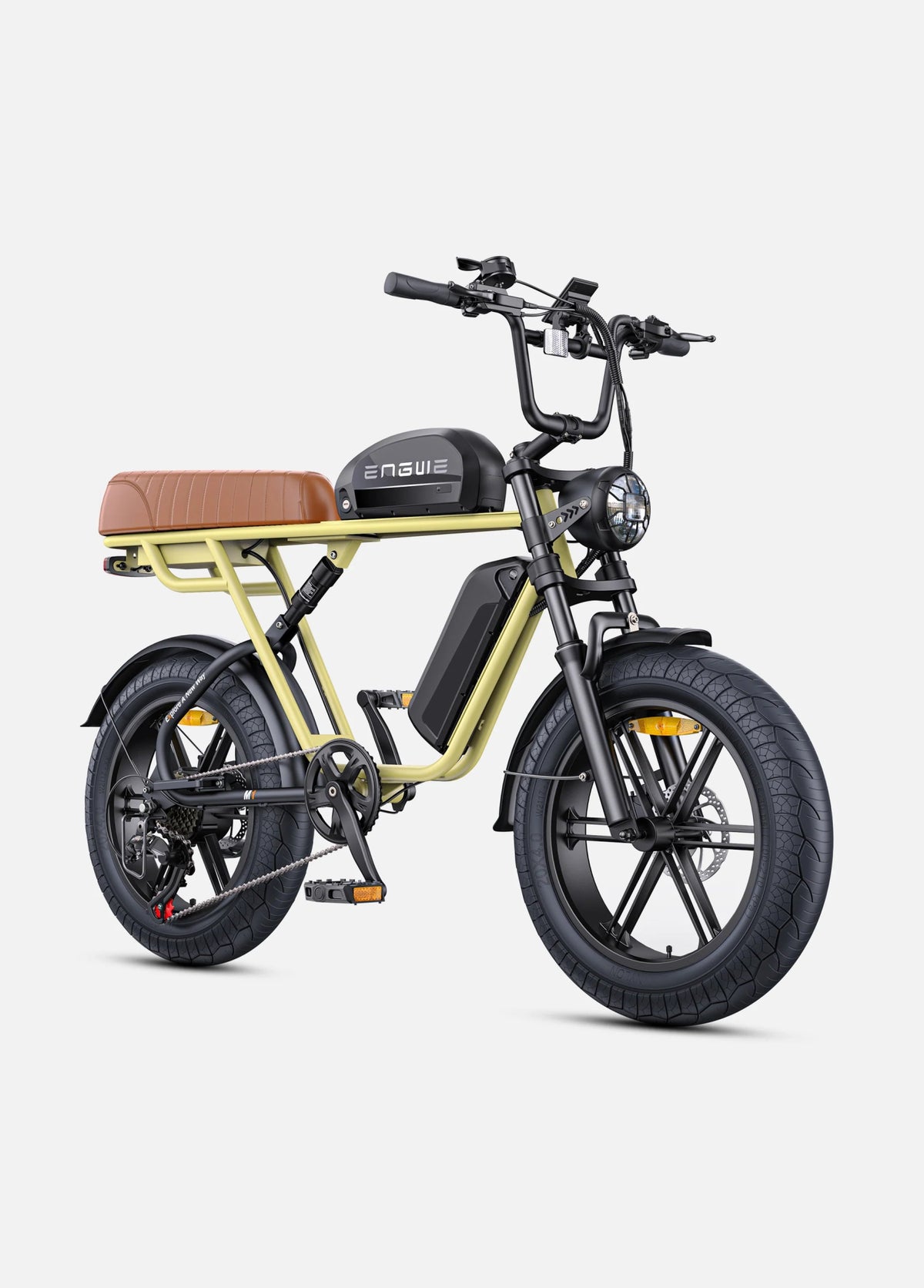 Bicicleta eléctrica fat bike ENGWE M1 en vista frontal en ángulo en color amarillo