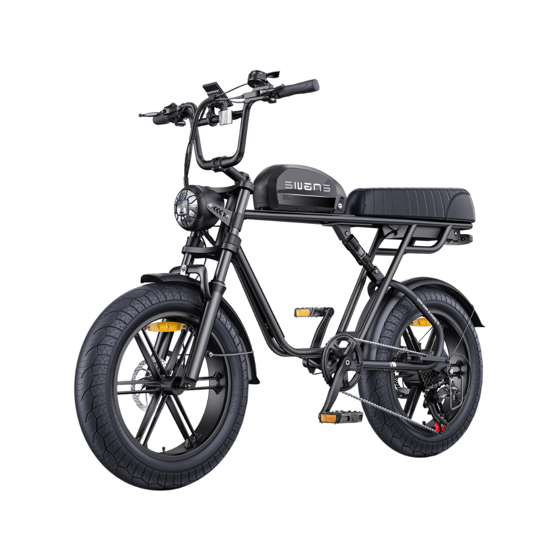 Bicicleta eléctrica fat bike ENGWE M1 en vista frontal en ángulo en color negro
