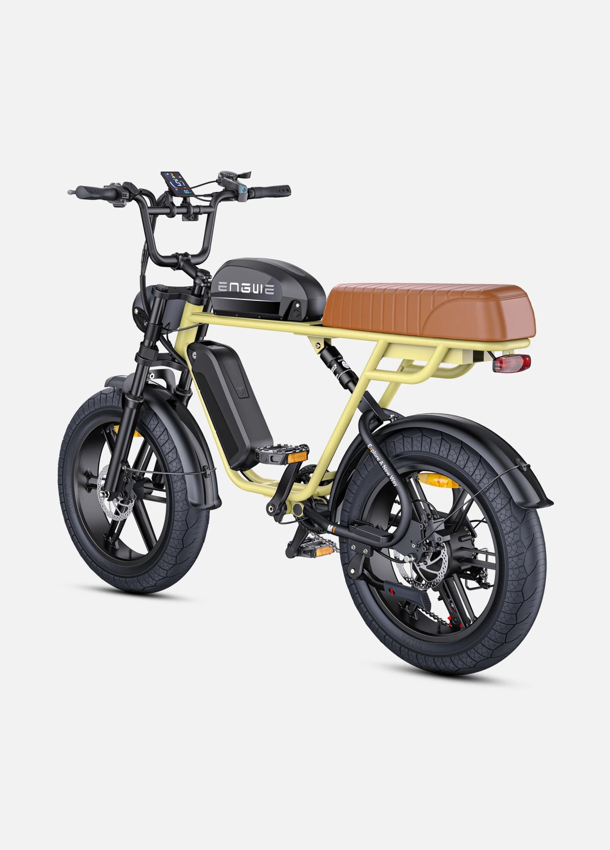 Bicicleta eléctrica fat bike ENGWE M1 en vista frontal en ángulo en color amarillo