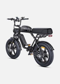 Bicicleta eléctrica fat bike ENGWE M1 en vista frontal en ángulo en color negro