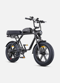 Bicicleta eléctrica fat bike ENGWE M1 en vista frontal en ángulo en color negro