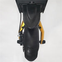 Patinete eléctrico KAABO MANTIS 10 Plus visto desde atrás en color amarillo