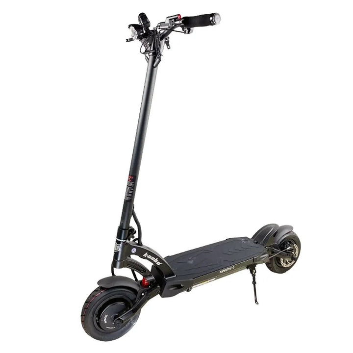 Patinete eléctrico KAABO MANTIS 10 Plus en vista frontal en ángulo