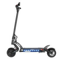 Patinete eléctrico KAABO MANTIS 8 PLUS con las luces encendidas