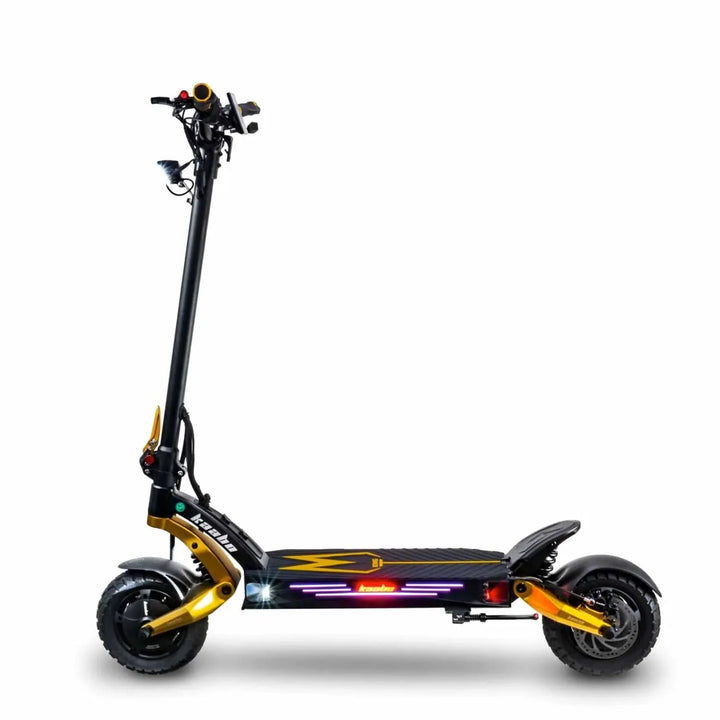 Patinete eléctrico KAABO MANTIS KING GT en vista frontal en ángulo en color dorado