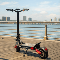 Patinete eléctrico Nanrobot LS7+ en vista frontal en ángulo