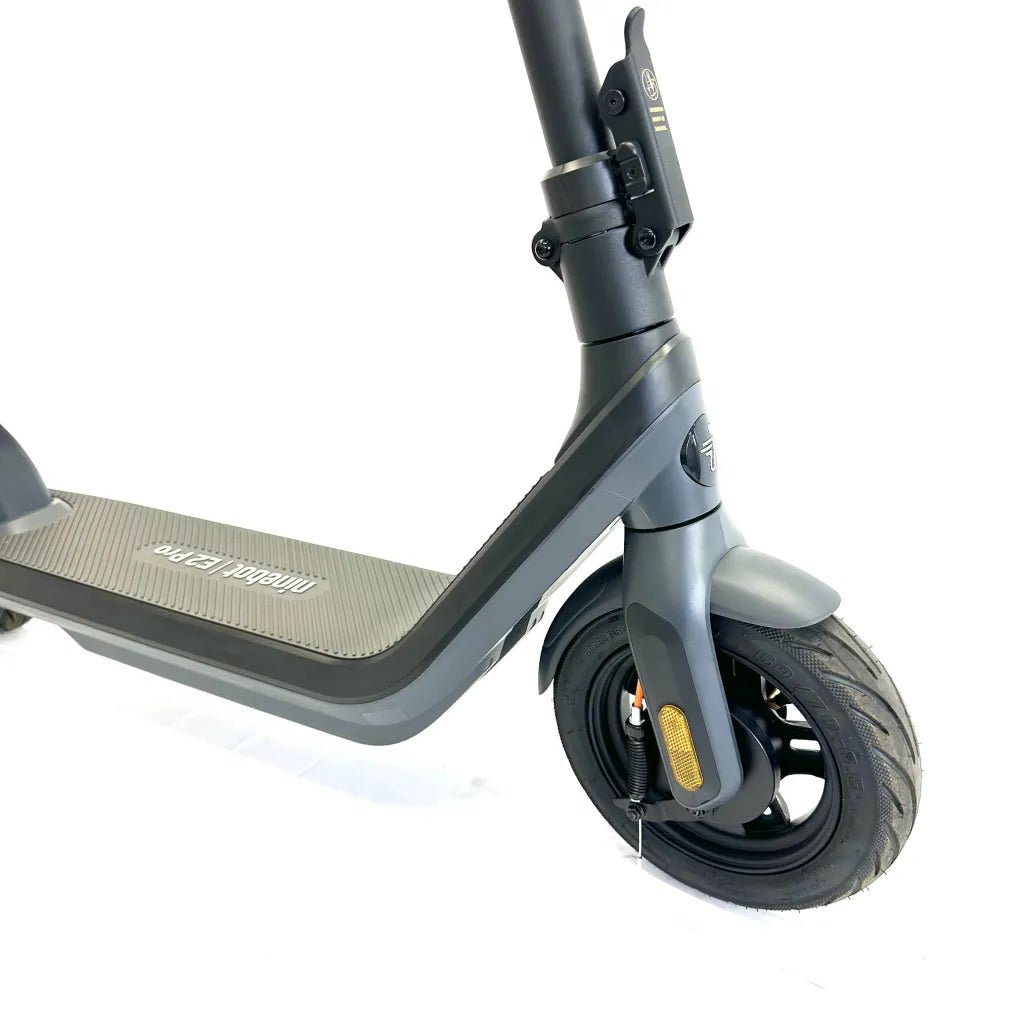 Rueda delantera y horquilla del Segway Ninebot E2 Pro