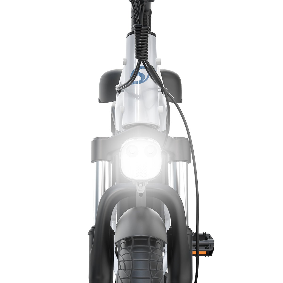 Faro delantero de la OneSport OT05 con las luces encendidas