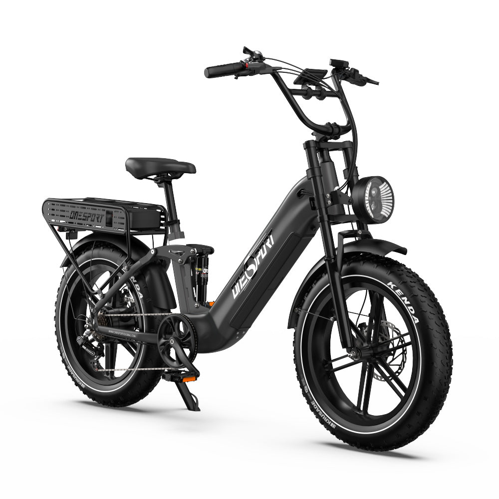 Bicicleta eléctrica fat bike OneSport OT08 Pro en vista frontal en ángulo desde el lado opuesto en color gris