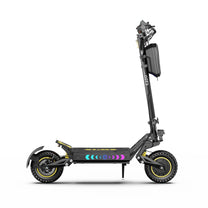 Patinete eléctrico OOTD T10 Pro visto desde el lado opuesto