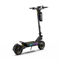 Patinete eléctrico OOTD T10 Pro visto en ángulo desde atrás