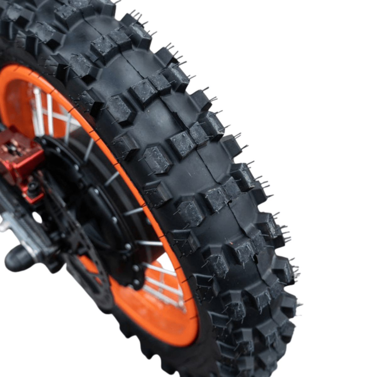 Primer plano del neumático de la Ridingtimes GT54