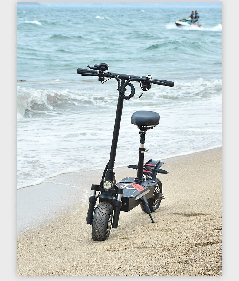 BOYUEDA Q7 PRO electric scooter by the sea
