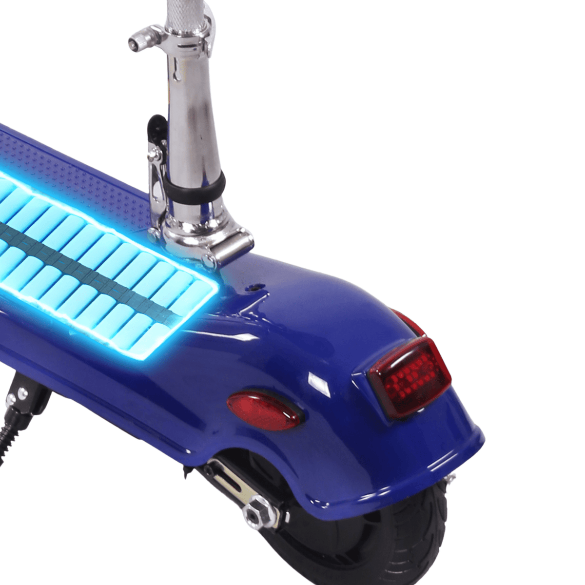 Patinete eléctrico SEEDREAM M5 con las luces encendidas