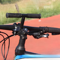 Silla infantil inteligente Pro para bicicleta en el manillar de la bicicleta en primer plano
