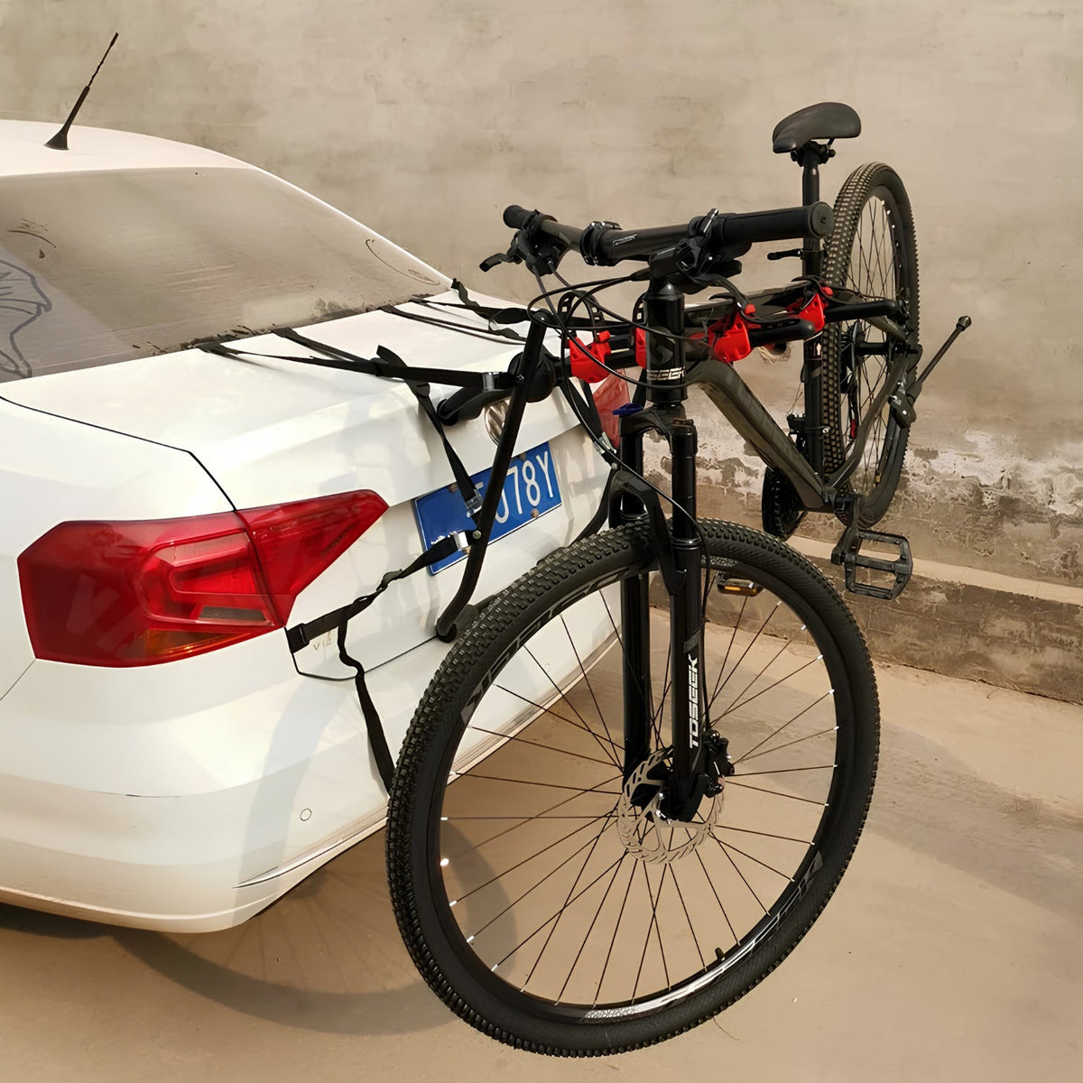 Portabicicletas inteligente Pro con una bicicleta en primer plano