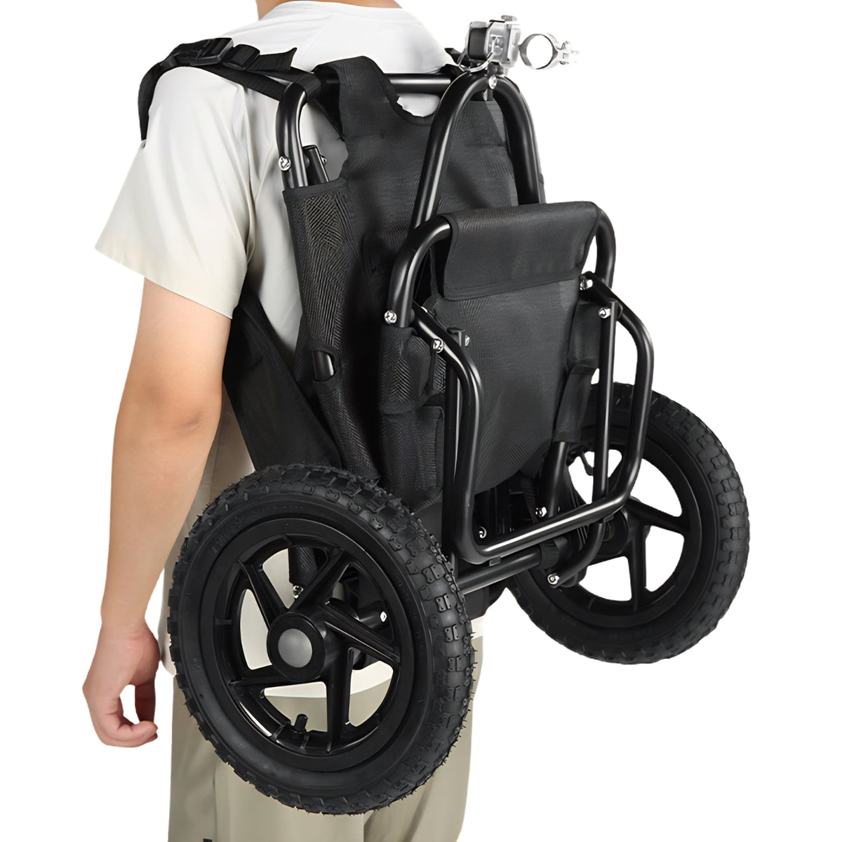 Persona llevando el remolque de carga Smart como mochila