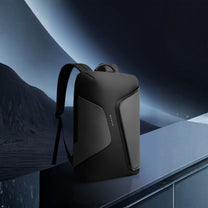 Mochila inteligente Business Edition en un entorno oscuro
