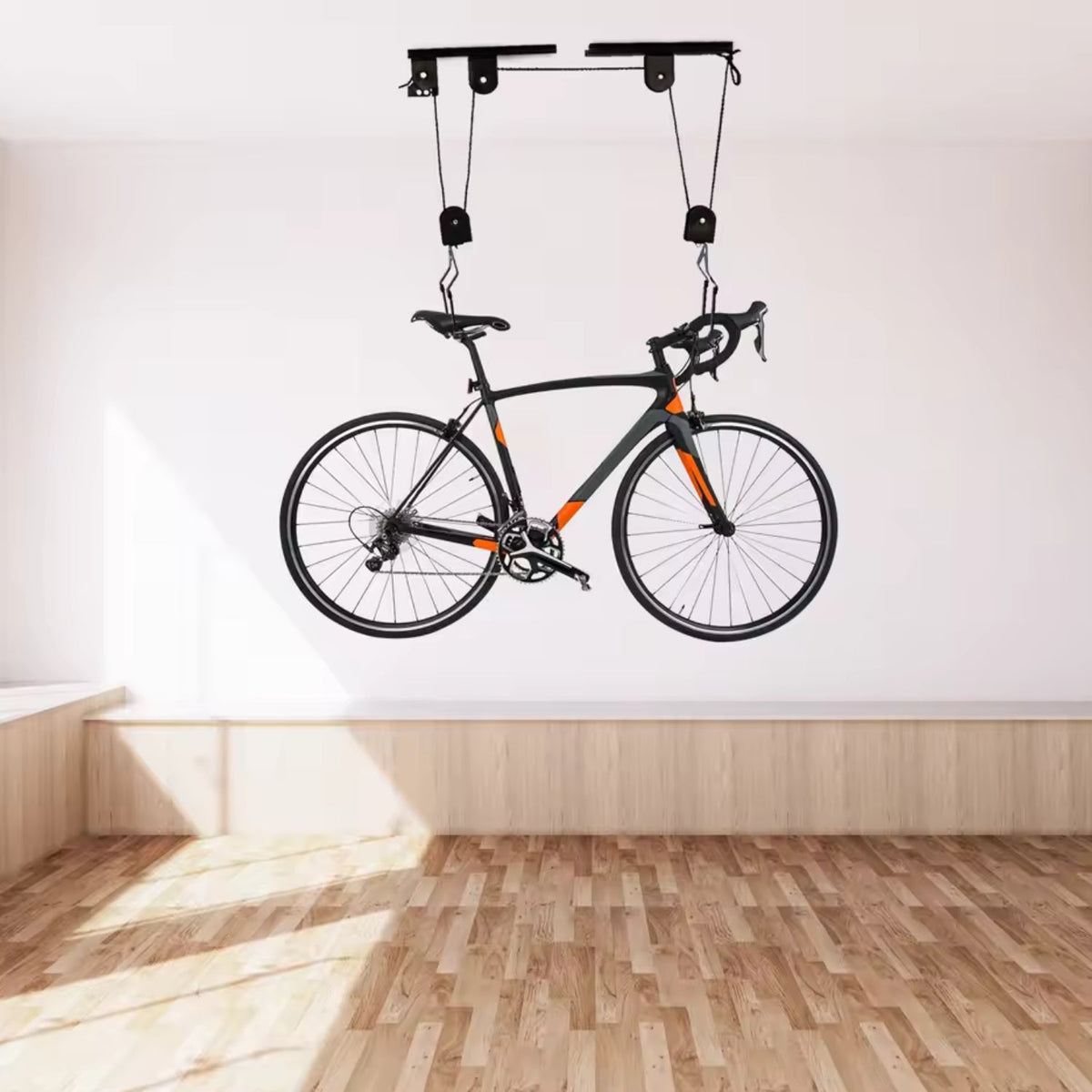 Soporte de techo inteligente para bicicleta con una bicicleta en el techo, vista en ángulo