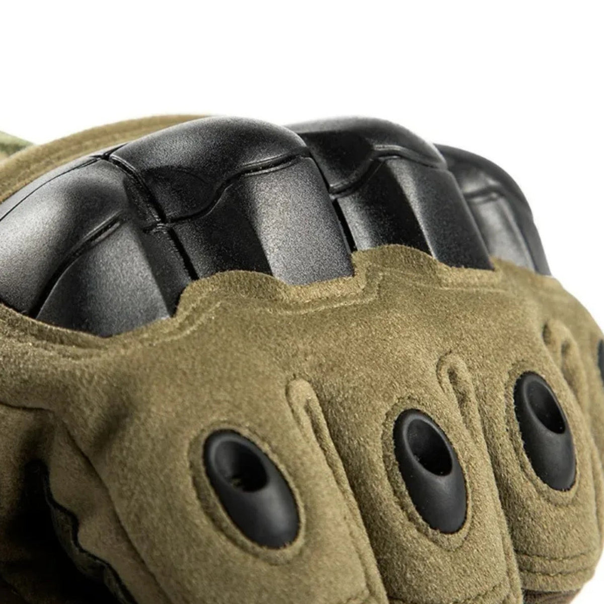 Guantes inteligentes Military Edition en verde en primer plano