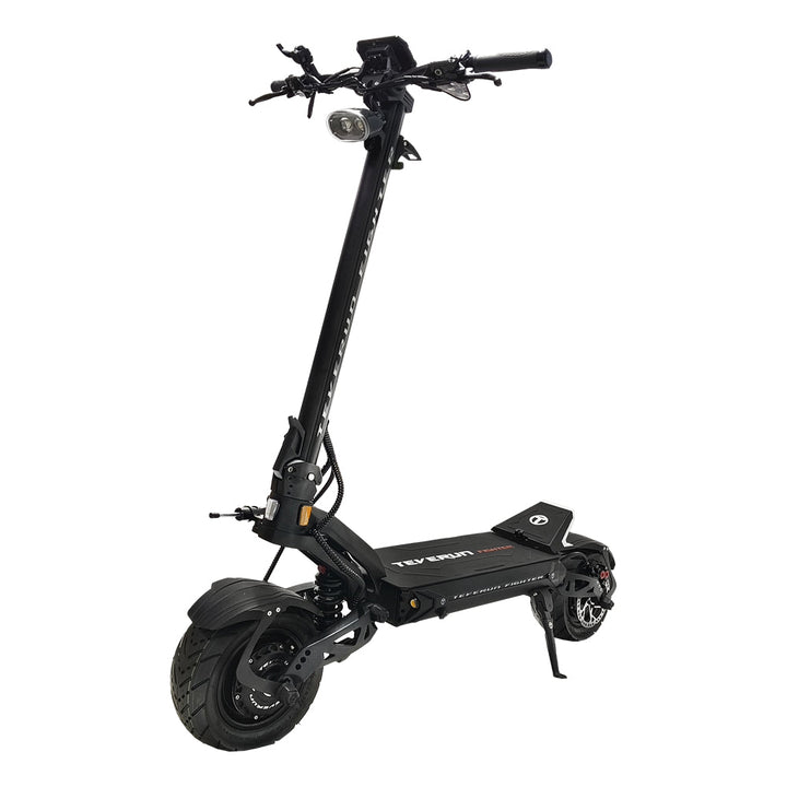 Patinete eléctrico TEVERUN FIGHTER ELEVEN+ V4 en vista frontal en ángulo