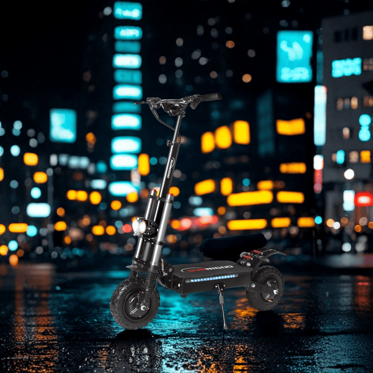 Patinete eléctrico Wheely X10 en vista frontal en ángulo en un ambiente nocturno