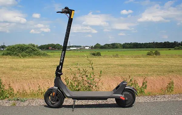 Xiaomi 4 Lite (2nd Gen) - Electric scooter - Wheelyshop