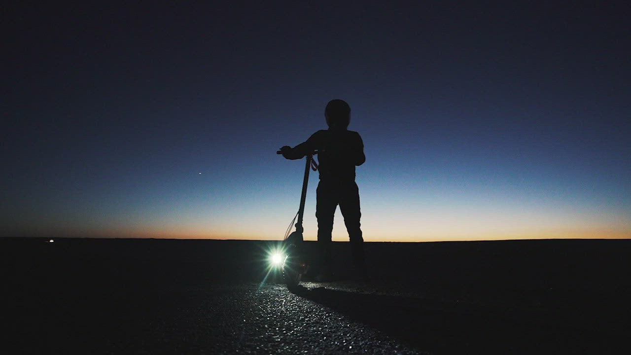 Video på kugoo Kirin G3 | Vuxen elsparkcykel / elscooter. Kör 50 km/h på nolltid och räckvidd upp till 60 km | Wheely Shop
